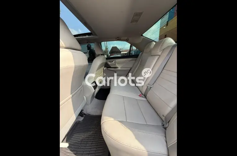 FOREIGN USED 2016 TOYOTA CAMRY XLE - 4/5