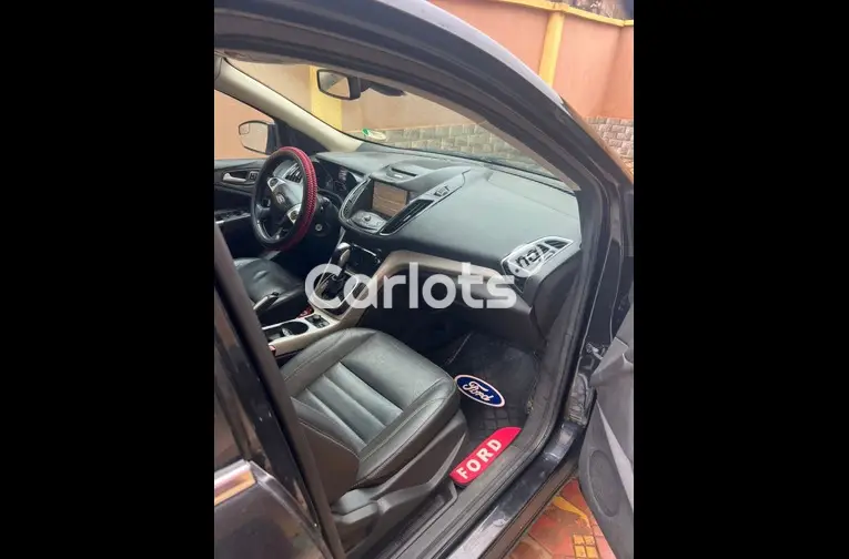 CLEAN 2014 FORD ESCAPE SEL FULL OPTION - 2/5