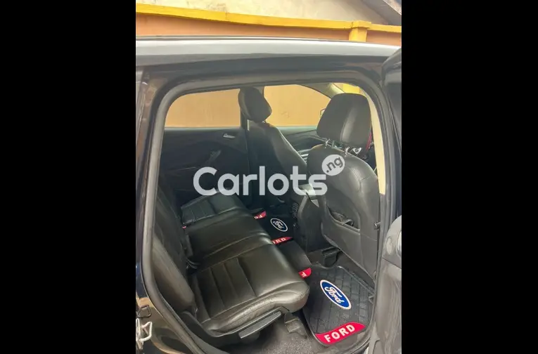 CLEAN 2014 FORD ESCAPE SEL FULL OPTION - 3/5