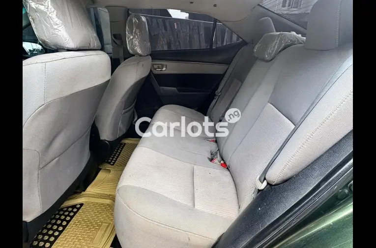 2014 TOYOTA COROLLA - 3/5