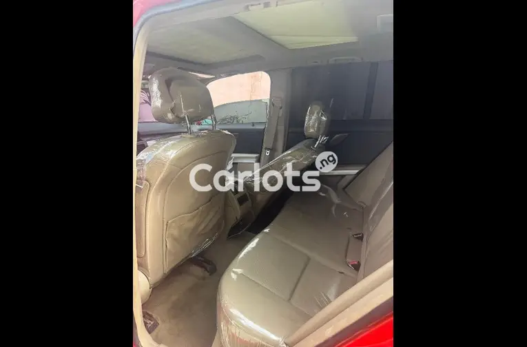 CLEAN 2011 Mercedes Benz GLK350 4MATIC - 3/5