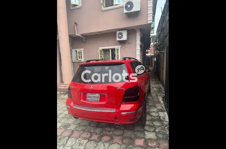 CLEAN 2011 Mercedes Benz GLK350 4MATIC - 5/5