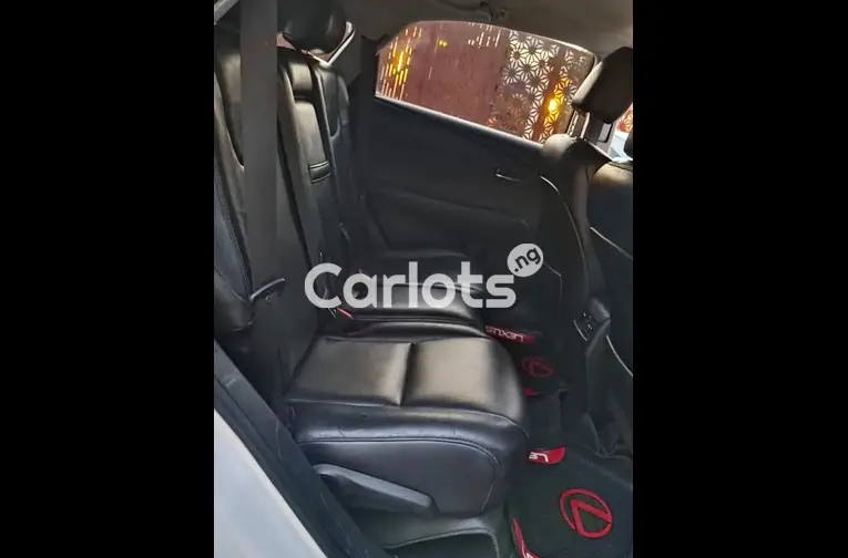 2013 LEXUS RX350 - 3/5