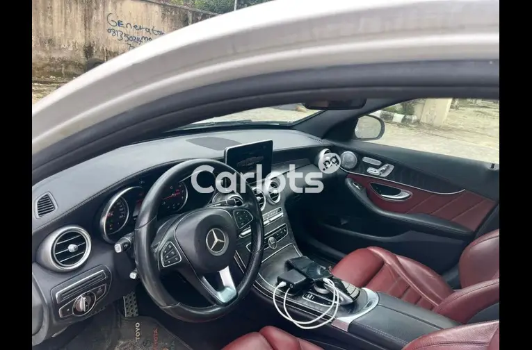 2017 MERCEDES BENZ C300 - 3/5
