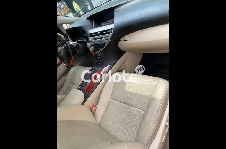 2016 UPGRADED LEXUS RX350 - 2/5