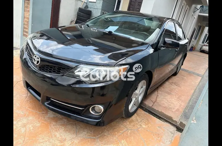 FOREIGN USED 2012 TOYOTA CAMRY SE ACCIDENT FREE - 1/5
