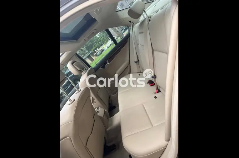 FOREIGN USED 2011 MERCEDES BENZ C300 4MATIC - 3/5