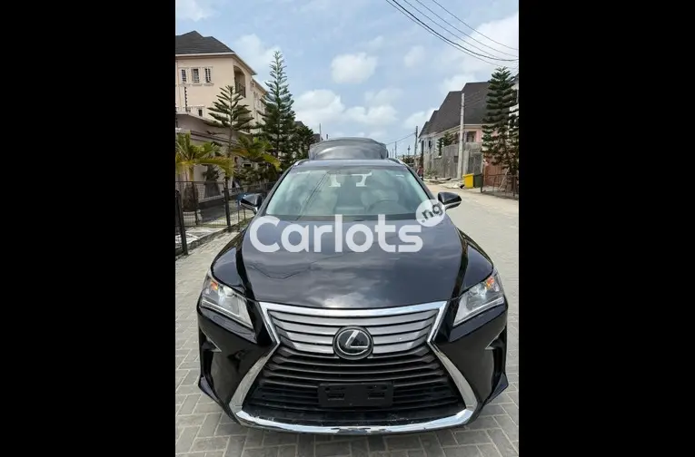 CLEAN 2016 LEXUS RX350 PREMIUM FULL OPTION