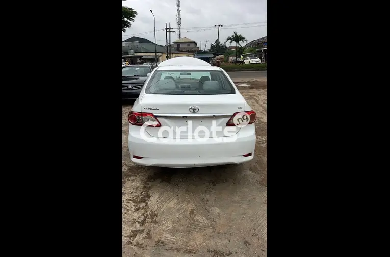 FOREIGN USED 2011 TOYOTA COROLLA LE - 1/5