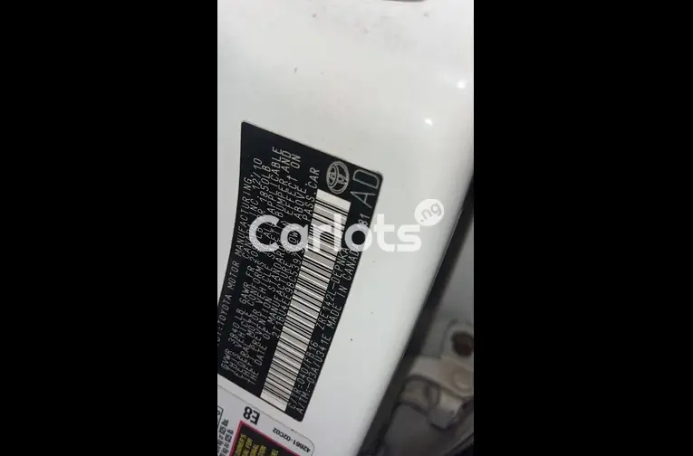 FOREIGN USED 2011 TOYOTA COROLLA LE - 4/5