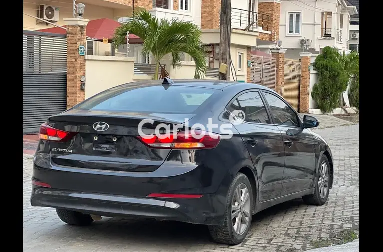 FOREIGN USED 2018 HYUNDAI ELANTRA - 5/5