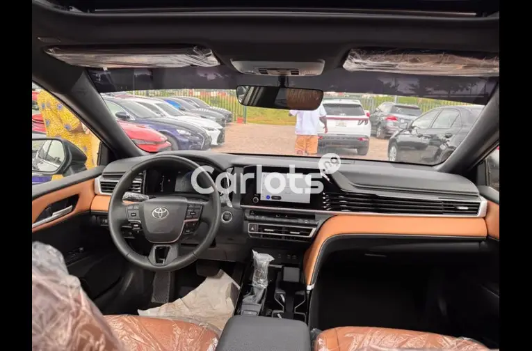 BRAND NEW 2025 TOYOTA CAMRY LE - 3/5