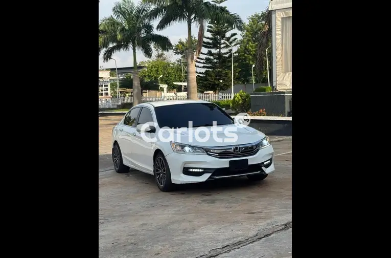 DISTRESS SALE 2016 UPGRADED HONDA ACCORD SPORT - 2/5