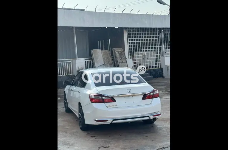 DISTRESS SALE 2016 UPGRADED HONDA ACCORD SPORT - 4/5