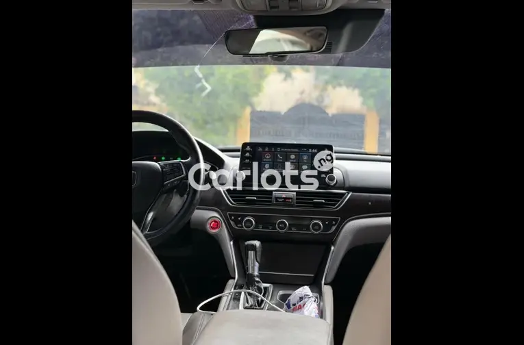 2018 HONDA ACCORD - 3/5