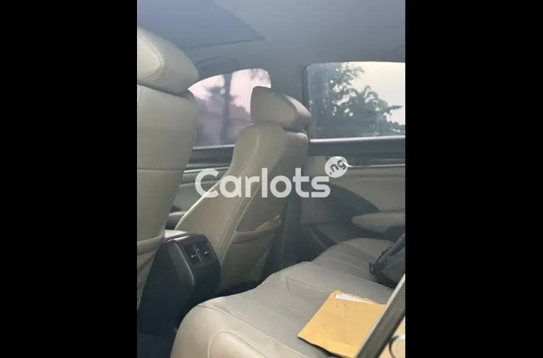 2018 HONDA ACCORD - 4/5