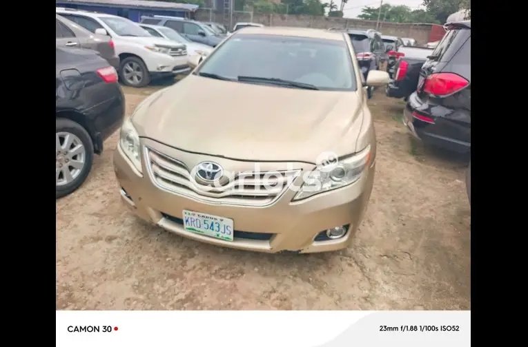 2010 TOYOTA CAMRY