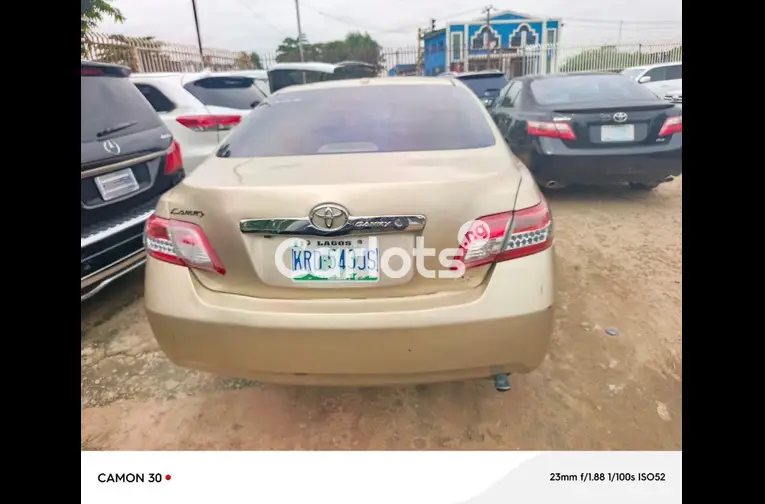 2010 TOYOTA CAMRY - 5/5