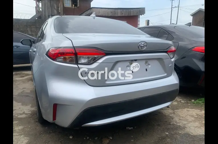 Foreign Used 2022 Toyota corolla - 5/5
