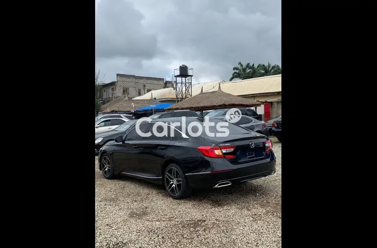 2018 HONDA ACCORD - 4/5