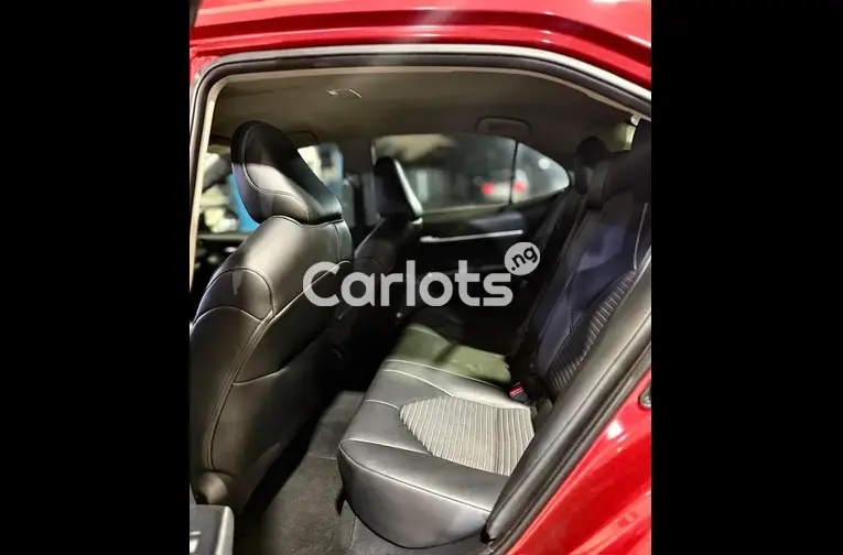 FOREIGN USED 2020 TOYOTA CAMRY SE - 3/5