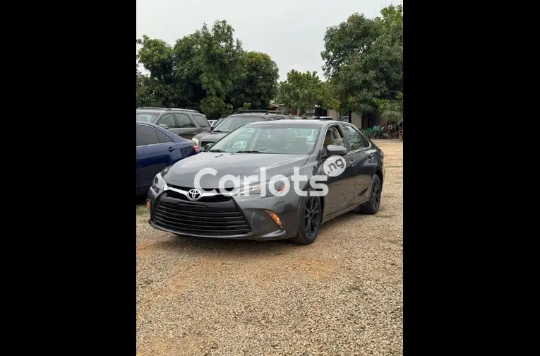 FOREIGN USED 2015 TOYOTA CAMRY LE