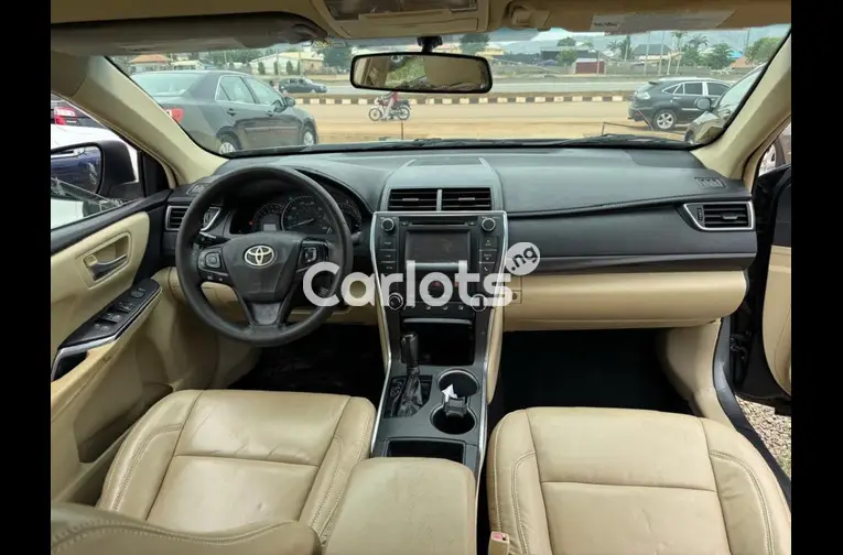 FOREIGN USED 2015 TOYOTA CAMRY LE - 3/5