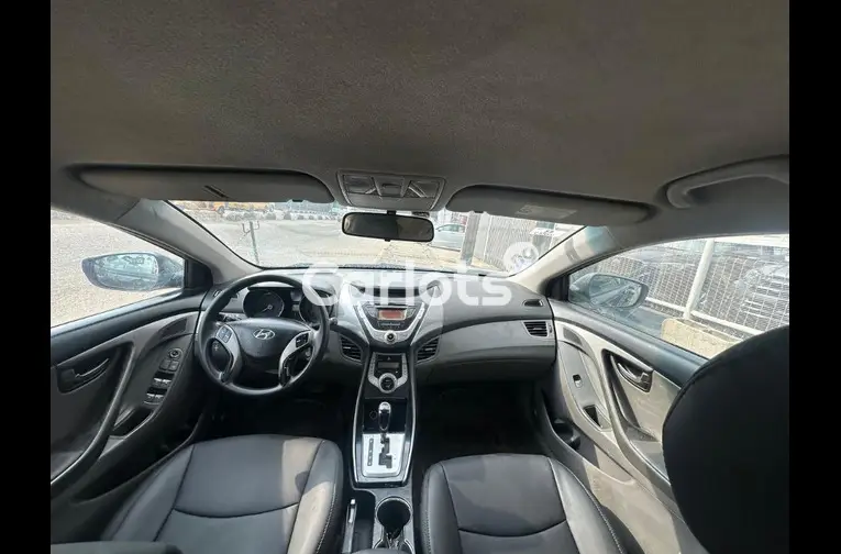 CLEAN 2014 HYUNDAI ELANTRA - 2/5