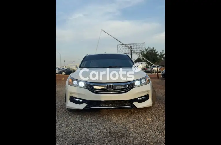 FOREIGN USED 2016 HONDA ACCORD FULL OPTION - 1/5