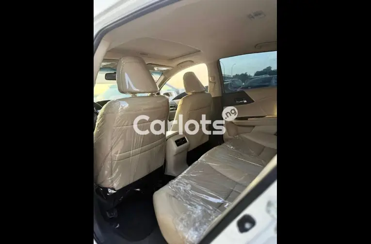 FOREIGN USED 2016 HONDA ACCORD FULL OPTION - 4/5