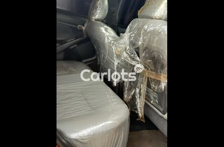 2008 TOYOTA MATRIX S - 3/5