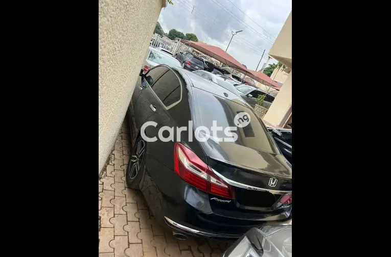 2017 UPGRADED HONDA ACCORD SPORT FULL OPTION - 5/5