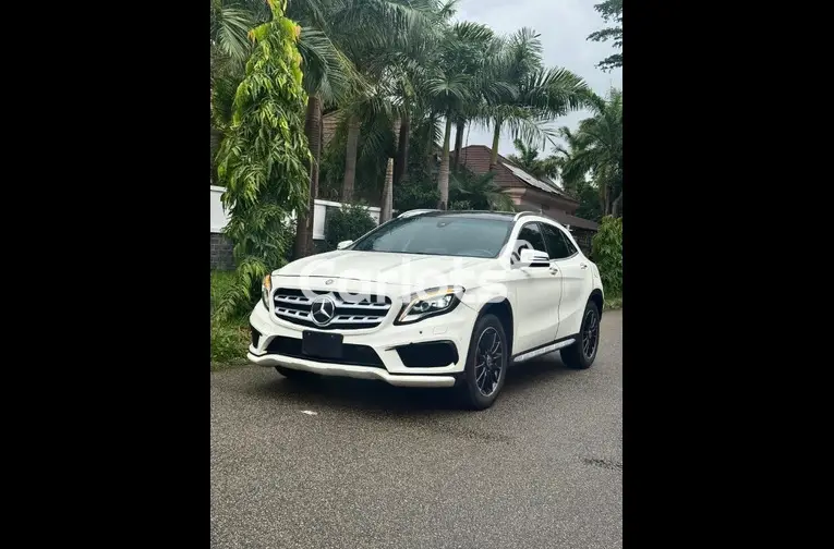 2016 MERCEDES BENZ GLA250 FULL OPTION - 1/5