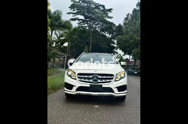 2016 MERCEDES BENZ GLA250 FULL OPTION - 2/5