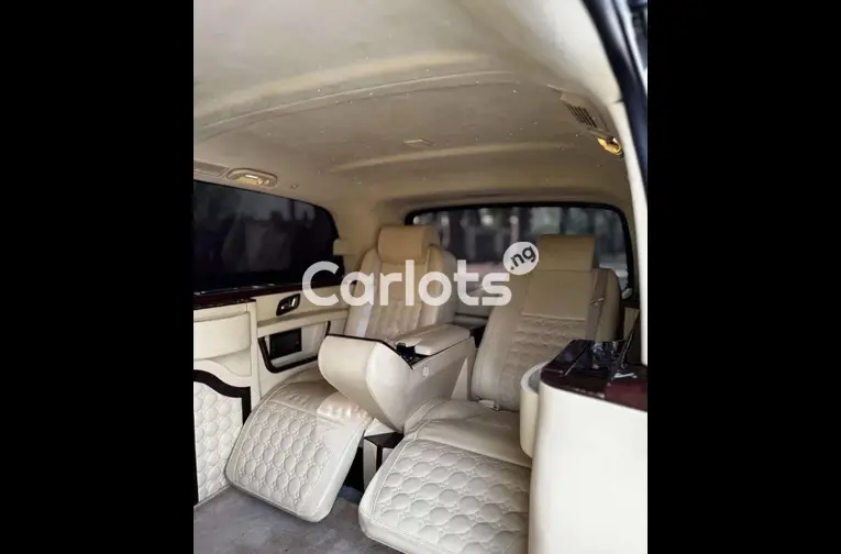 2017 MERCEDES BENZ VIANO LUXURY VIP EDITION - 4/5