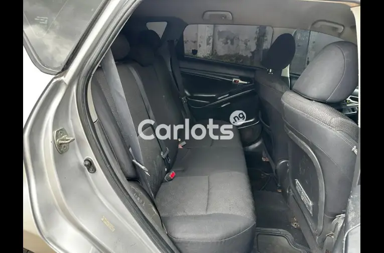 2010 PONTIAC VIBE - 4/5