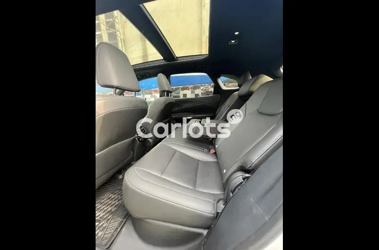 FOREIGN USED 2024 LEXUS RX350 - 4/5