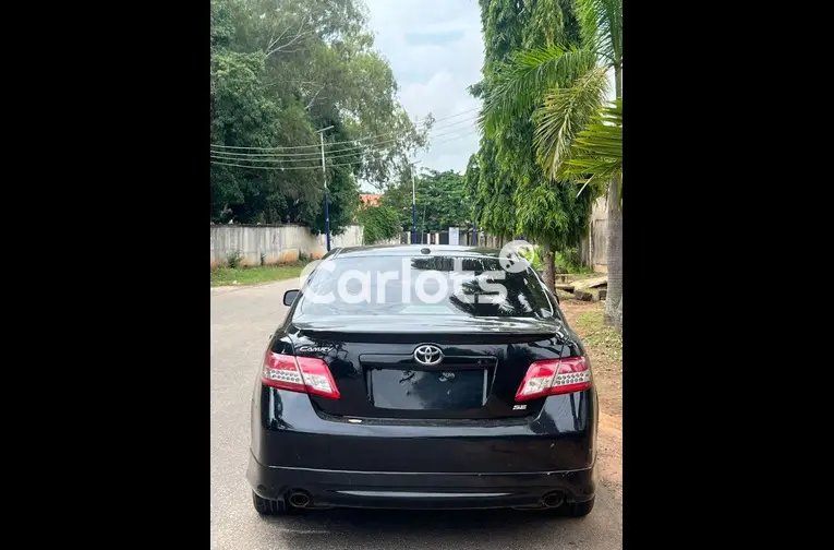 2010 TOYOTA CAMRY SE - 5/5