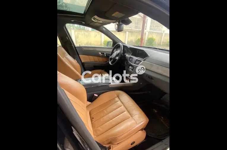 2010 MERCEDES BENZ E350 - 3/5