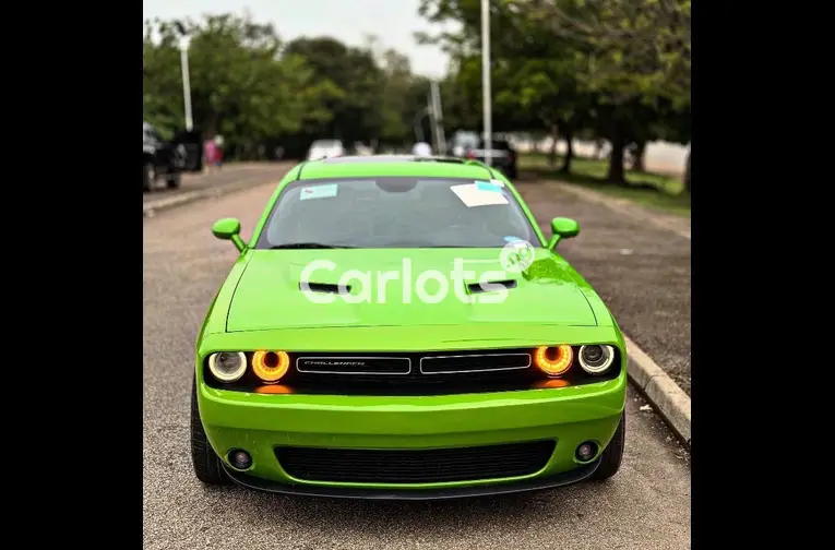 FOREIGN USED 2017 DODGE CHALLENGER