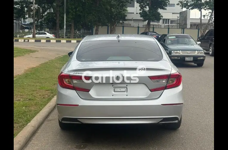 HONDA ACCORD 2019 - 4/4