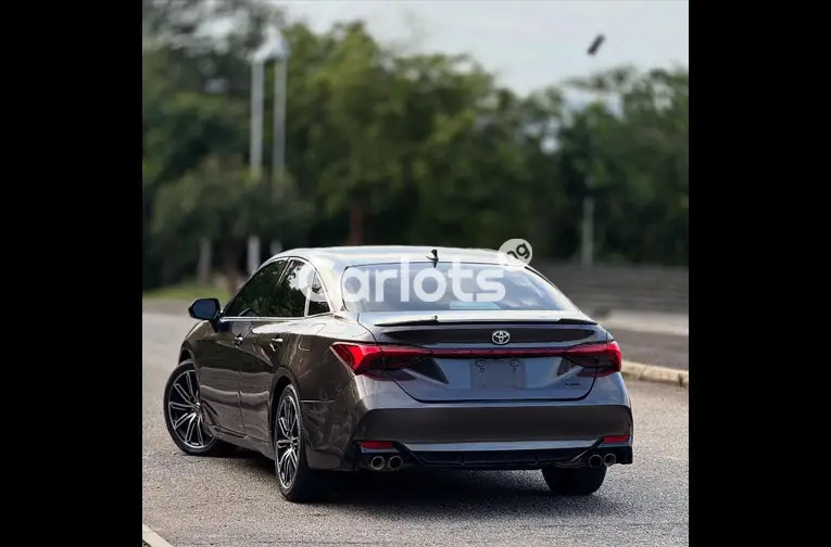 FOREIGN USED 2019 TOYOTA AVALON XSE - 5/5