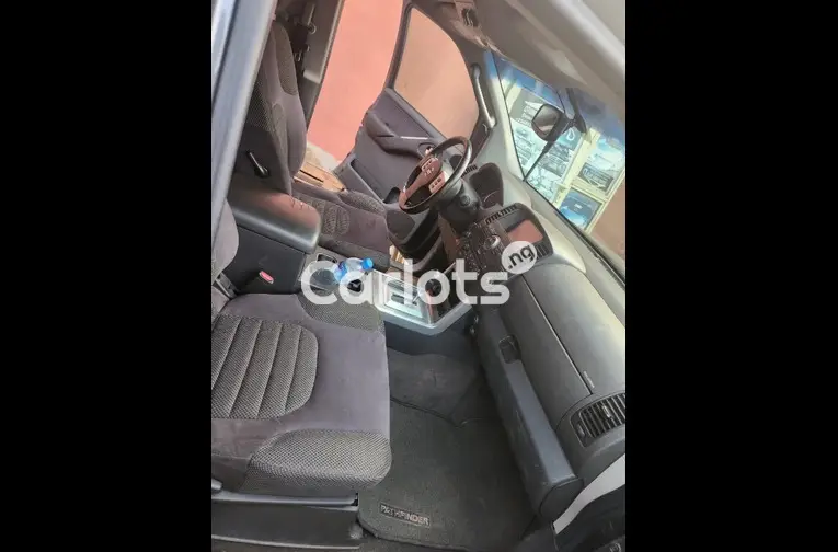 1YEAR REGISTERED 2008 NISSAN PATHFINDER SE - 2/5