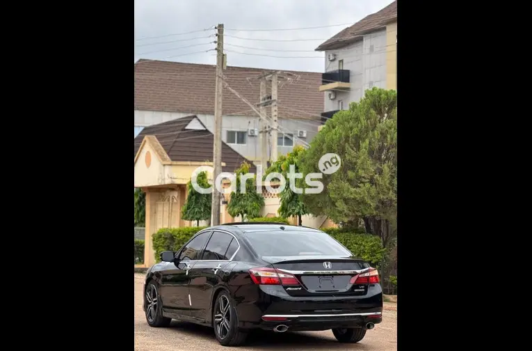 2017 HONDA ACCORD V6 TOURING FULL OPTION - 5/5