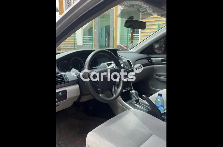 FOREIGN USED 2013 HONDA ACCORD - 2/5