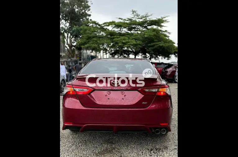 FOREIGN USED 2019 TOYOTA CAMRY SE - 5/5