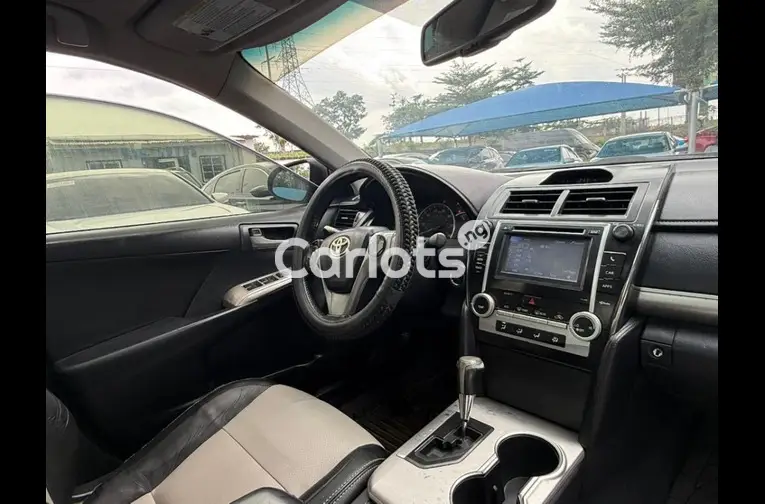 2013 TOYOTA CAMRY SE V6 - 3/5