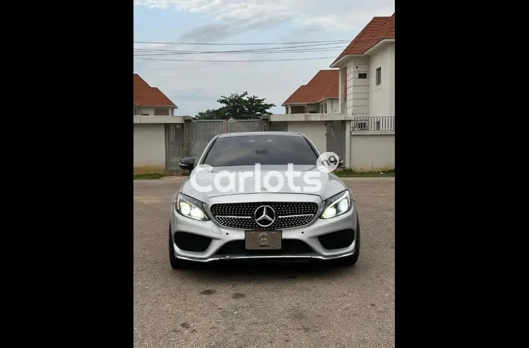 2017 MERCEDES BENZ C300 FULL OPTION - 2/5