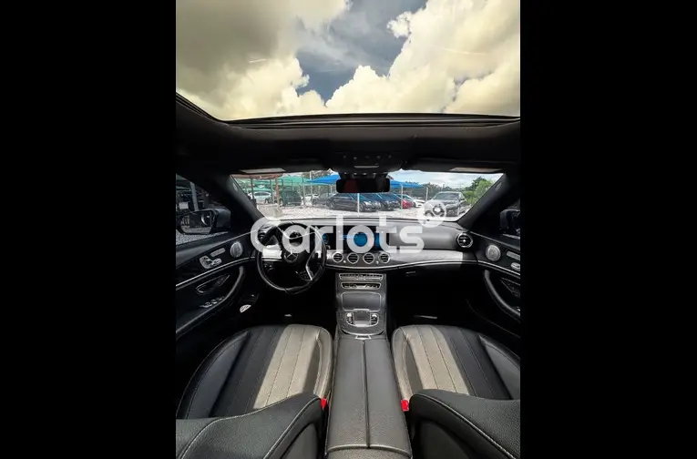 MERCEDES BENZ E350 FULL OPTION 2021 - 3/5