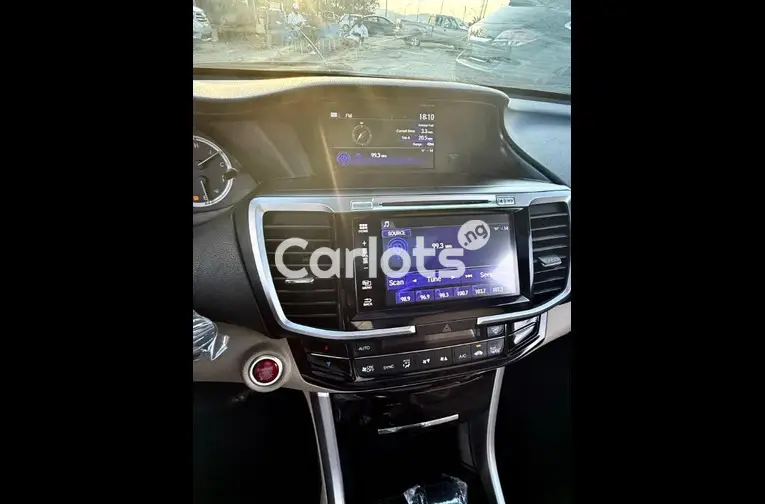 FOREIGN USED 2016 HONDA ACCORD FULL OPTION - 3/5